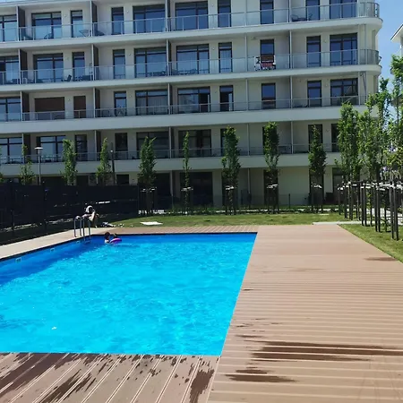 Bormik, 150m Od Plazy, Basen